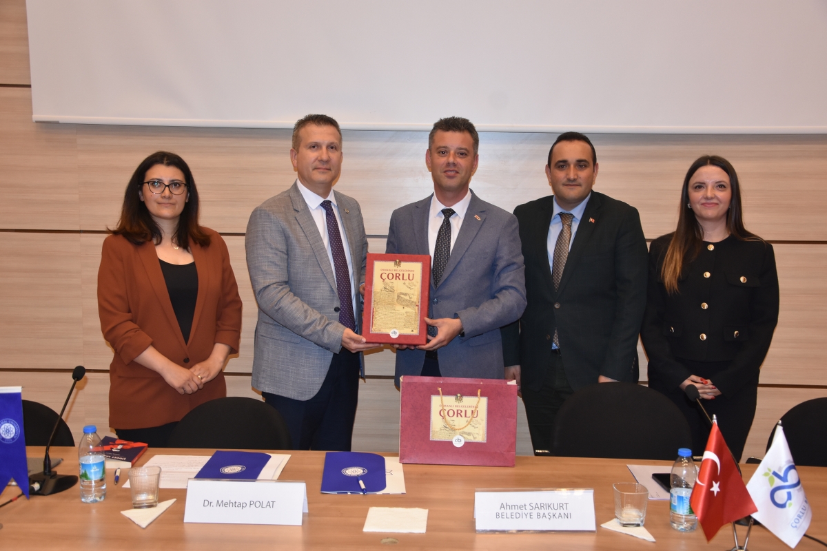 Tekirdağ NKÜ’de ‘Kardeş Şehir Uygulamaları ve Kentsel Diplomasi Konulu’ Akademik Etkinlik Düzenlendi