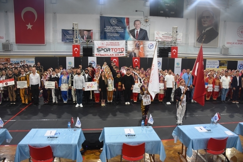 HALKOYUNLARI BÖLGE YARIŞMASI YAPILDI
