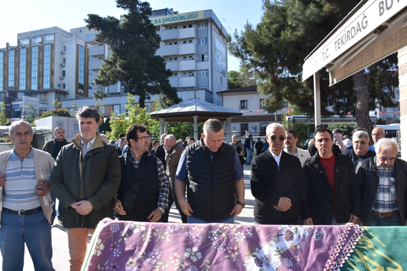 GÜLŞEN ÖZKAN VEFAT ETTİ