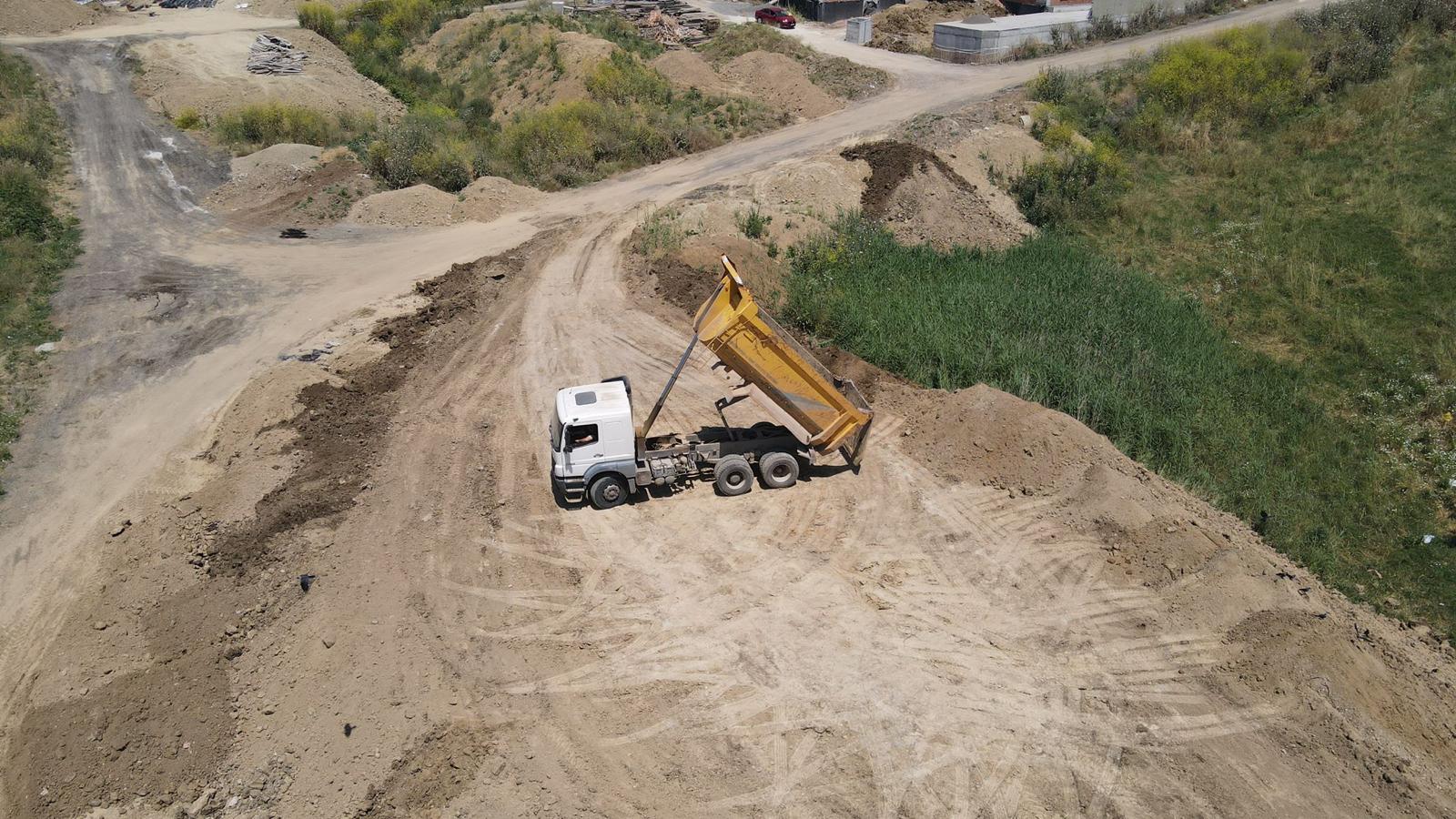 Zabıtadan kaçak hafriyata drone takibi