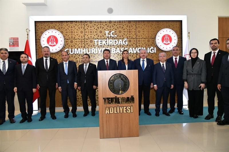 Adalet Bakanı Tunç Adliyeyi Ziyaret Etti