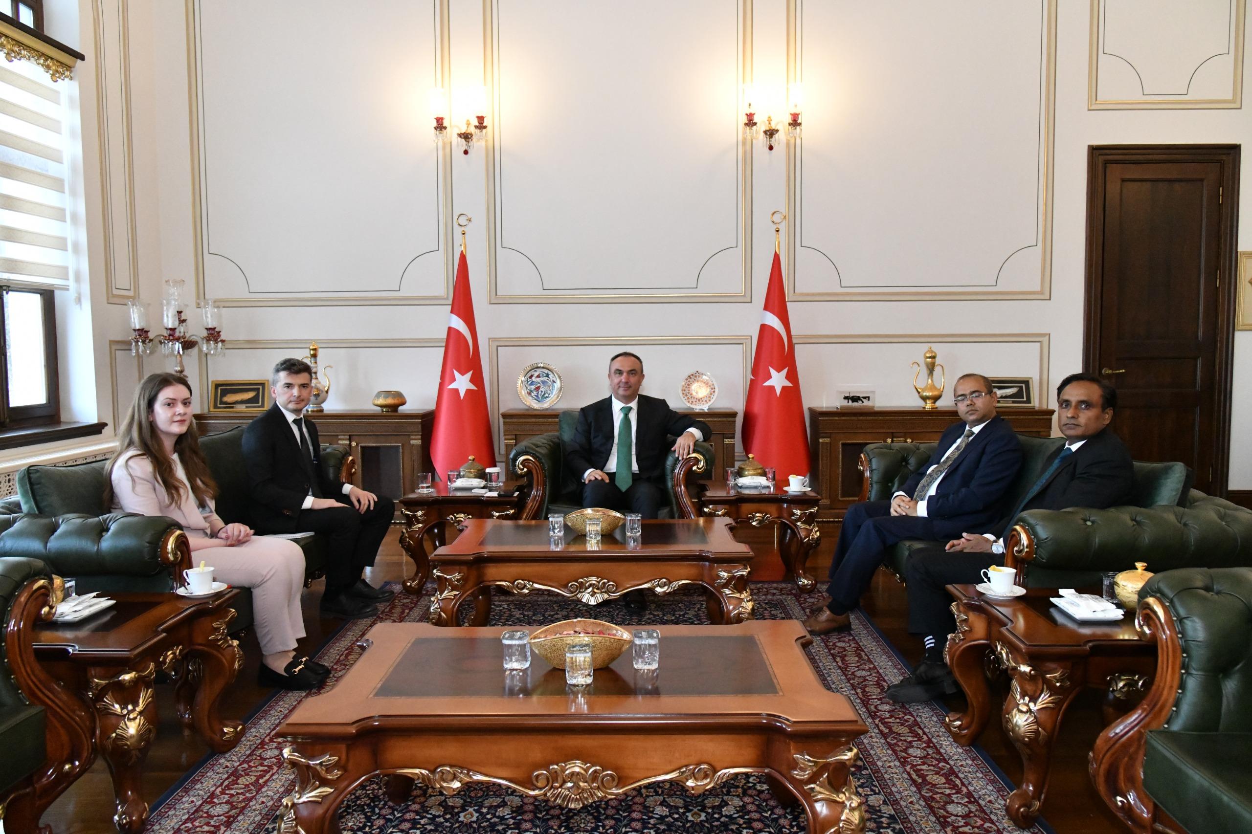 Bangladeş İstanbul Başkonsolosu Vali Soytürk’ü Ziyaret Etti