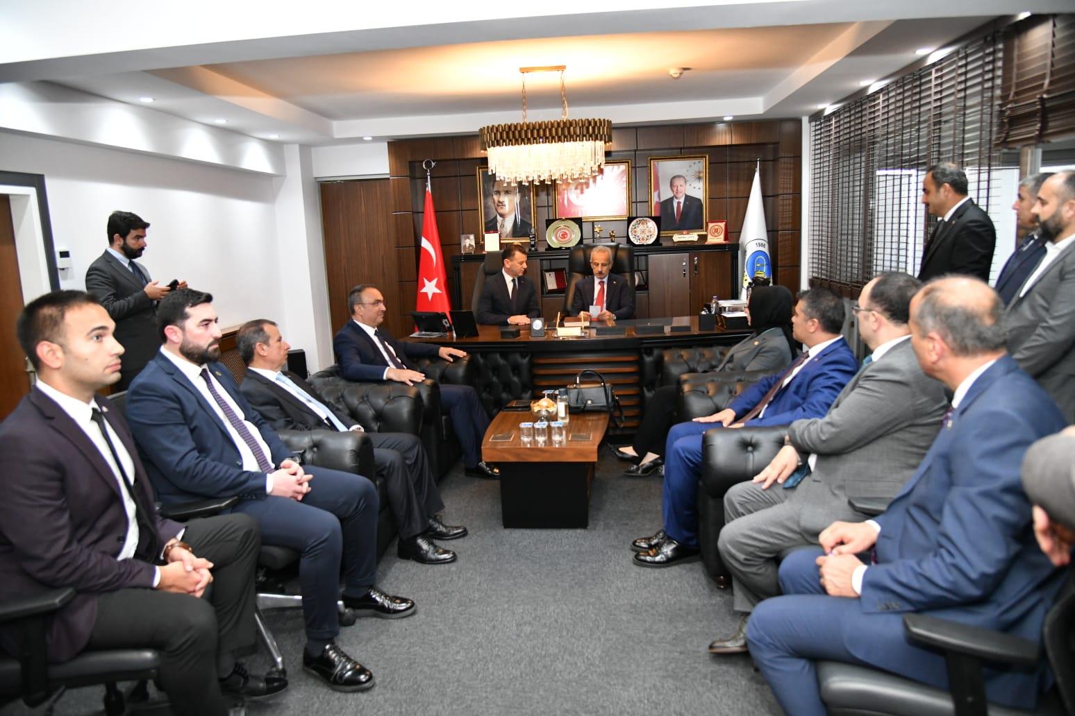 Bakan Uraloğlu Kapaklı Belediyesini Ziyaret Etti