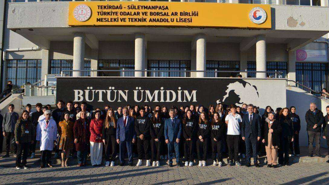 Ebubekir ATİLLA Türkiye Odalar ve Borsalar Birliği Mesleki ve Teknik Anadolu Lisesinde bayrak törenine katıldı.