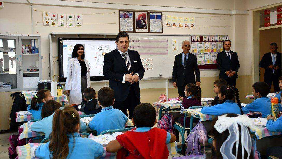 İl Millî Eğitim Müdürümüz Dr. Abdülaziz Yeniyol, Ergene İlçesinde Erguvan Anaokulu ve Büyükşehir Belediyesi Cumhuriyet İlkokulunu Gezerek İncelemelerde Bulundu
