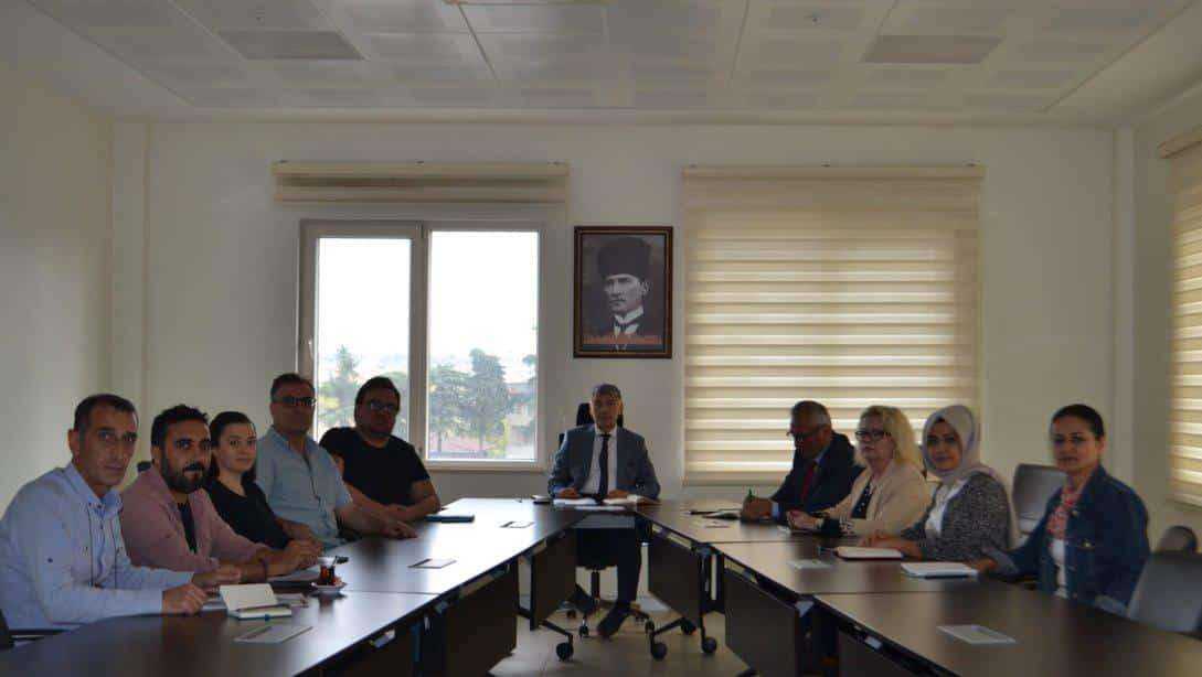 Ebubekir ATİLLA başkanlığında şube müdürleri ve bölüm şefleri ile değerlendirme toplantısı yapıldı.