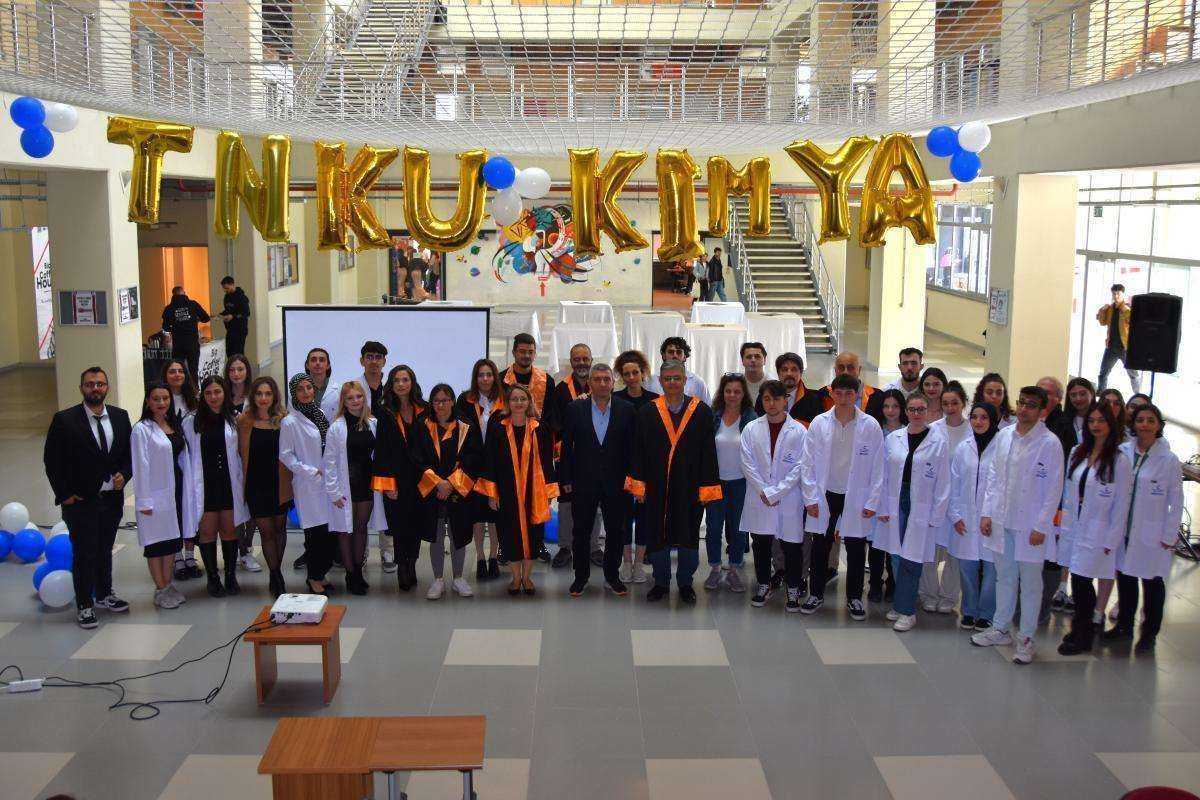 Kimya Bölümü Geleneksel Beyaz Önlük Giyme Töreni Gerçekleşti Yeni