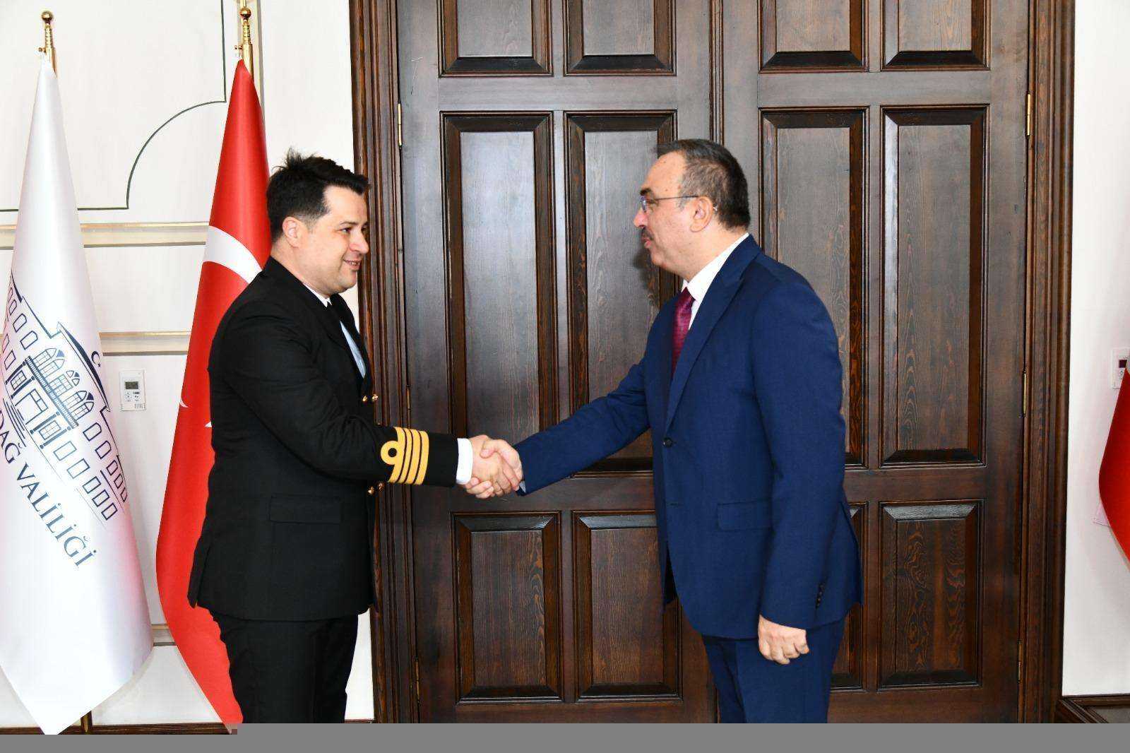 Cumhuriyet Bayramı’nda TCG Alemdar Gemisi Mürettebatı Vali Soytürk’ü Ziyaret Etti