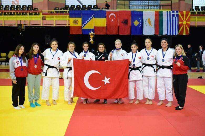 GENÇLİK VE SPOR İL MÜDÜRLÜĞÜ JUDO ANTRENÖRÜMÜZ EMİNE TOKDEMİR ŞENEL’E MİLLİ GÖREV…