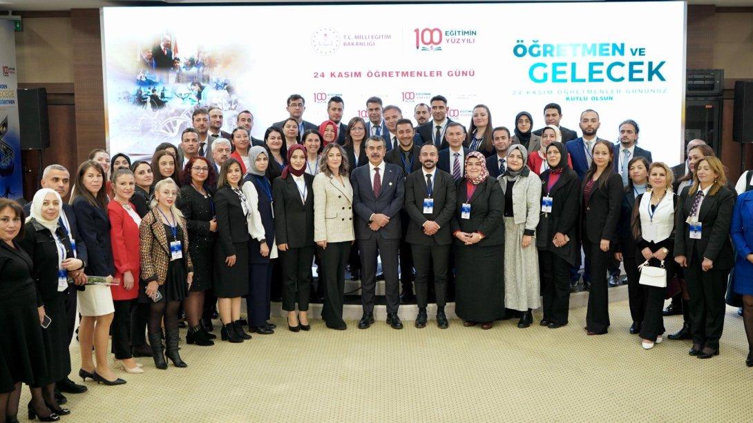 Millî Eğitim Bakanı Tekin, 81 İlden Gelen Öğretmenlerle Buluştu