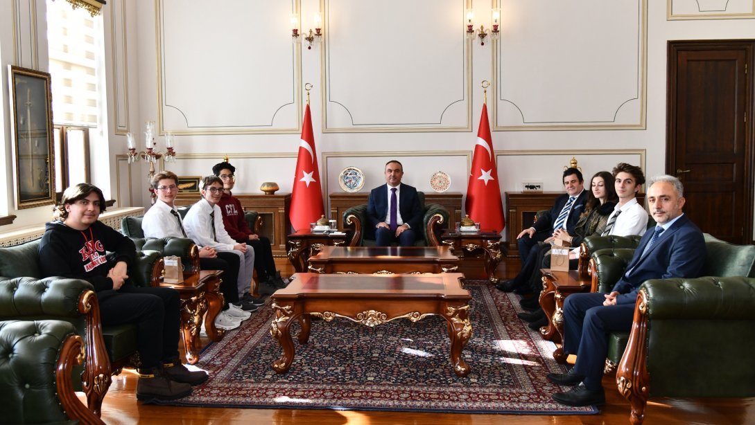 Vali Soytürk NASA’nın Düzenlediği Yarışmada Başarılı Olan Öğrencileri Makamında Kabul Etti
