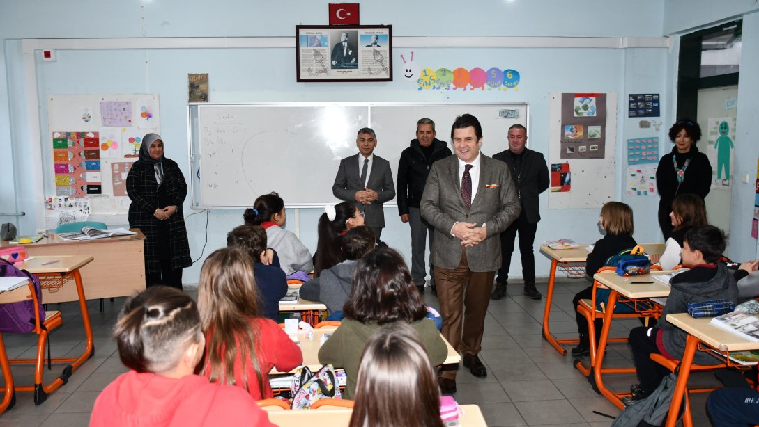 İl Millî Eğitim Müdürümüz Dr. Abdülaziz Yeniyol, Süleymanpaşa İlçesinde Bahçelievler Ortaokulu, Şehit Piyade Er Ercan Ay Anaokulu/İlkokulu ve Öğretmen Mediha Mehmet Tetikol Ortaokulunu Ziyaret Etti