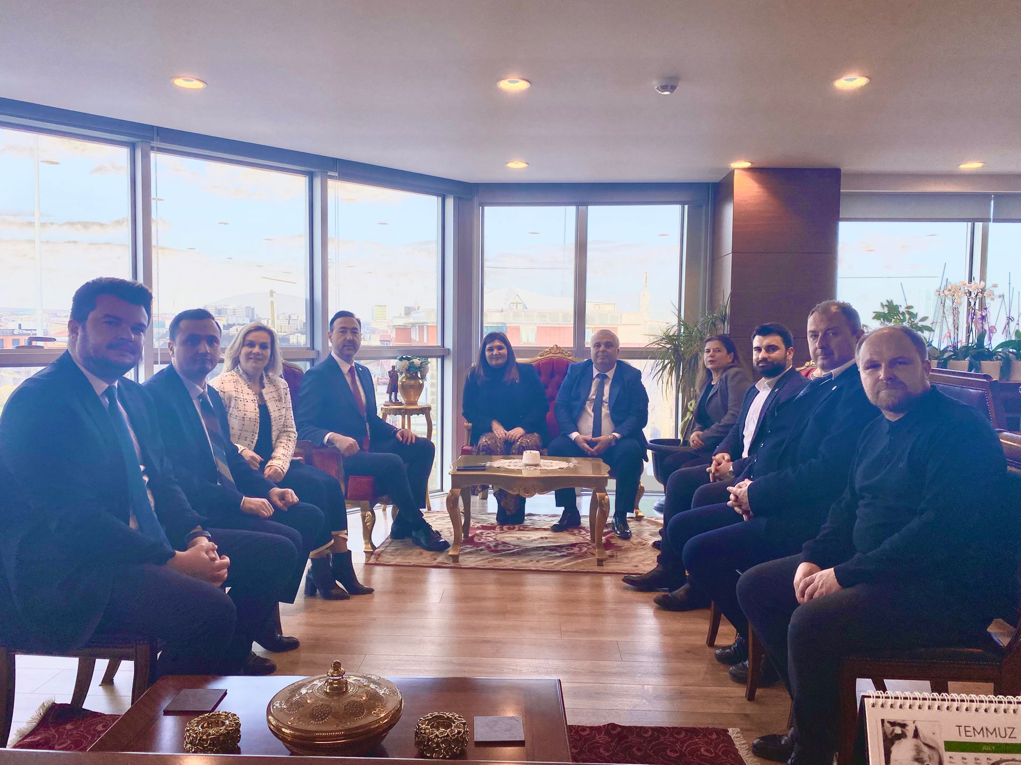 Selcan Hamşioğlu ve İYİ Parti Tekirdağ İl Teşkilatı, Baroya ziyarette bulundu.