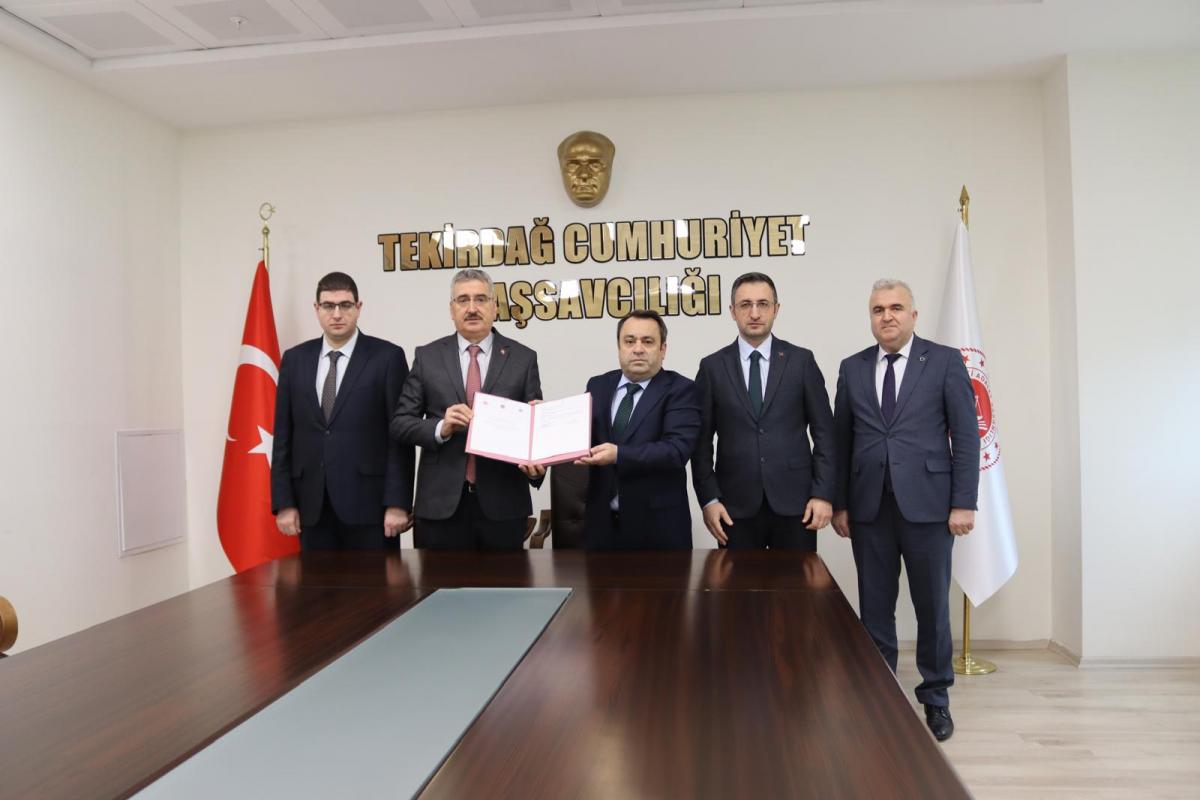 TEKİRDAĞ CUMHURİYET BAŞSAVCILIĞI İLE TEKİRDAĞ NKÜ ARASINDA DENETİMLİ SERBESTLİK HİZMETLERİ ALANINDA İŞ BİRLİĞİ PROTOKOLÜ İMZALANDI