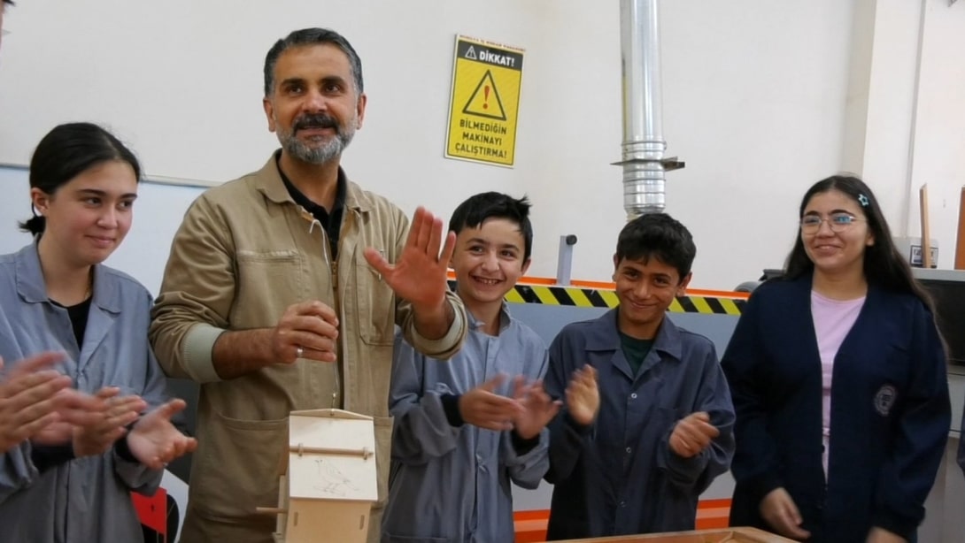 “Zanaat Atölyeleri” Yarıyıl Tatilinde de Öğrencilere Kapılarını Açtı