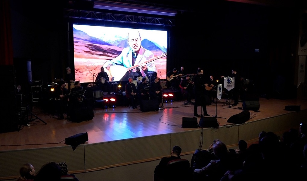 BÜYÜKŞEHİRDEN UNUTULMAZ BİR GECE: NEŞET ERTAŞ’A SAYGI KONSERİ