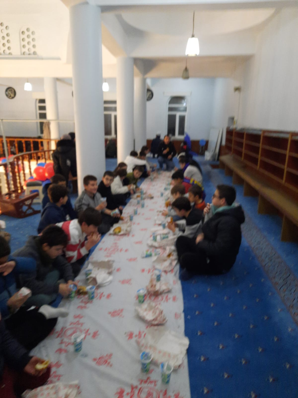 ÇOCUKLAR CAMİDE MUTLU