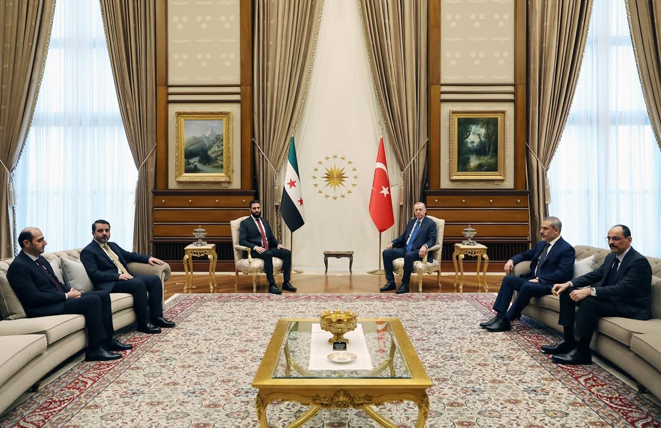 Hemen her konuda tam bir fikir birliğinde olduğumuzu memnuniyetle gördüm.