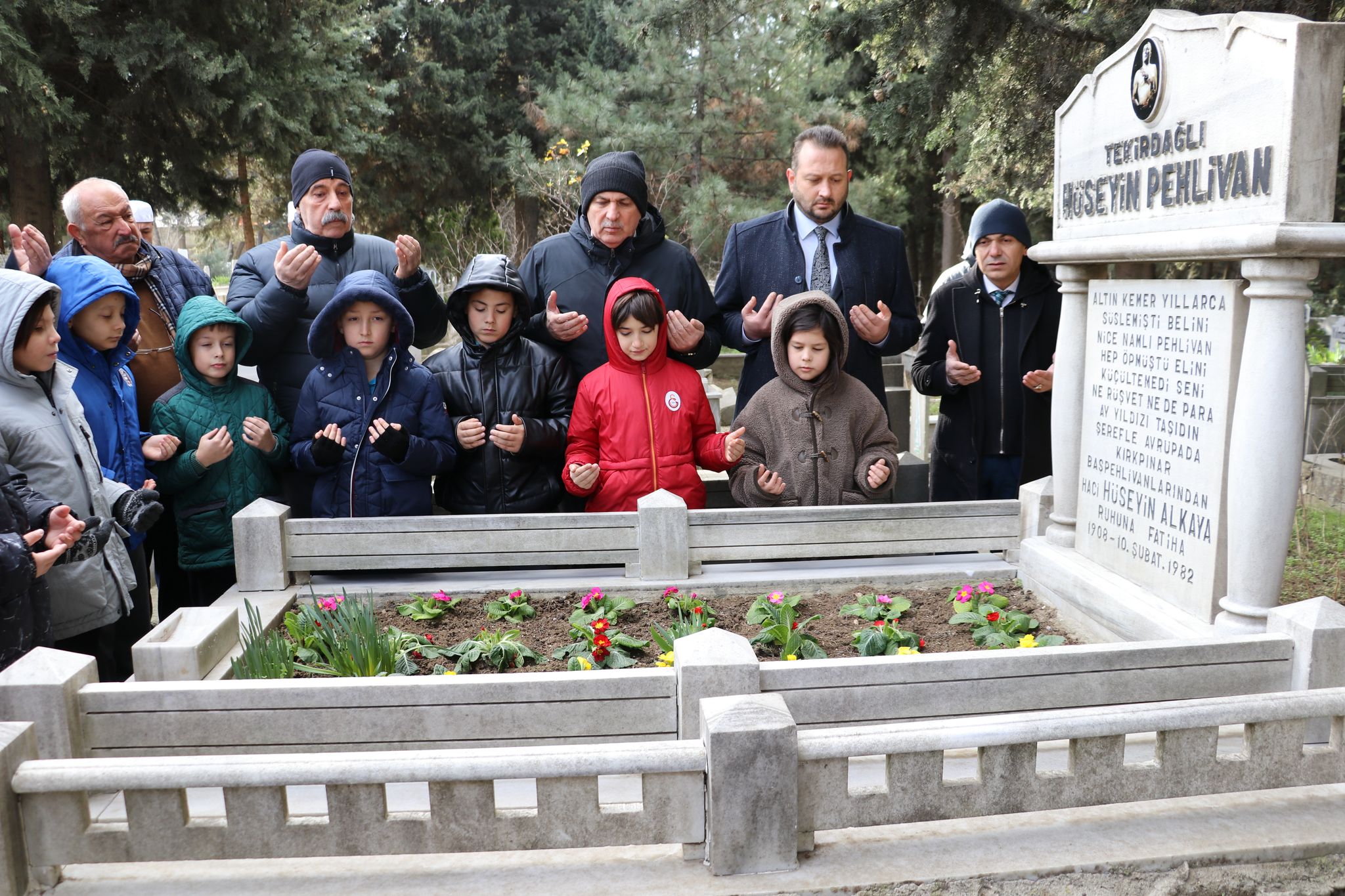 HÜSEYİN PEHLİVAN MEZARI BAŞINDA ANILDI