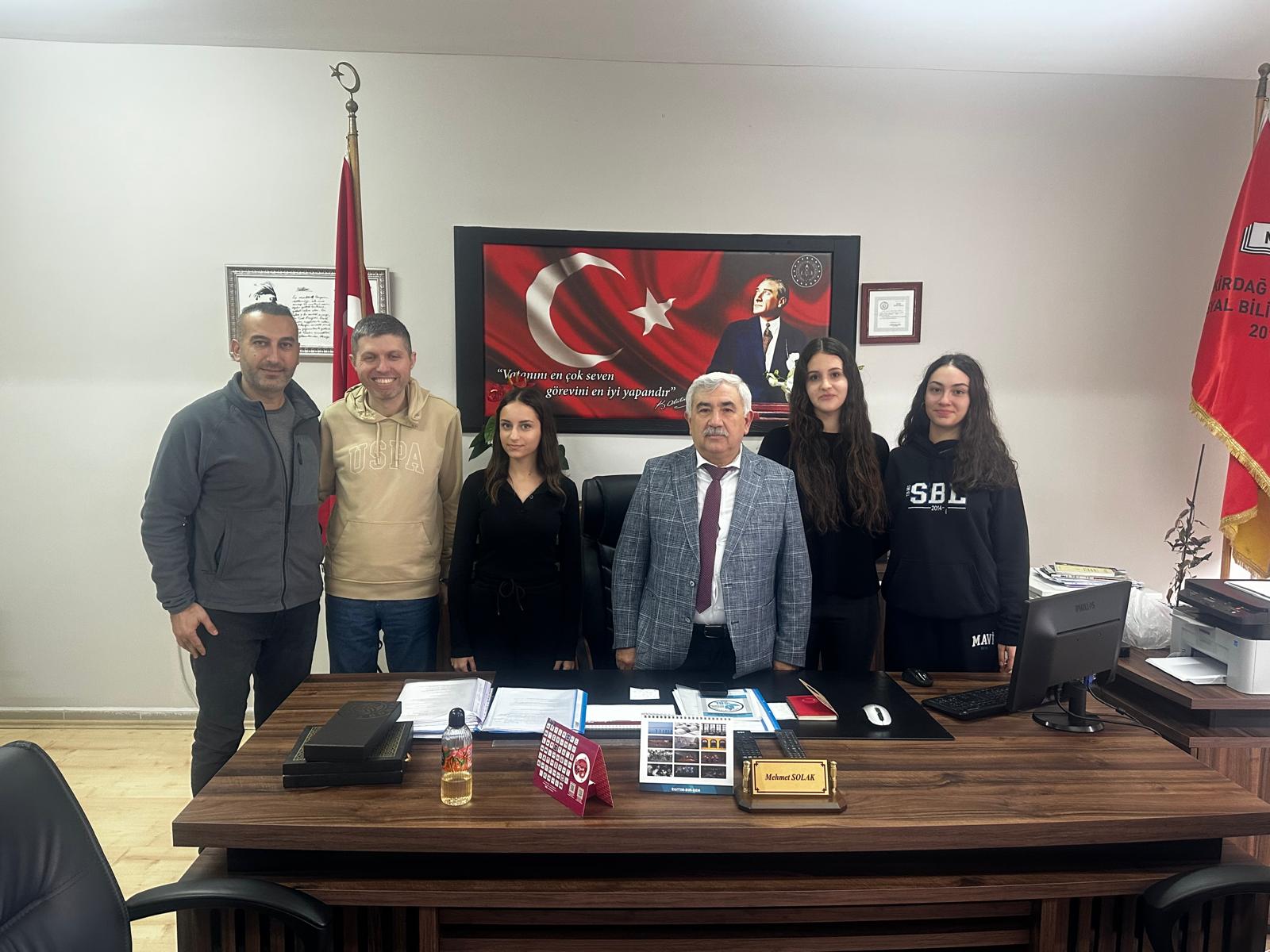proje sergi davetiyesi almayı hak etti.