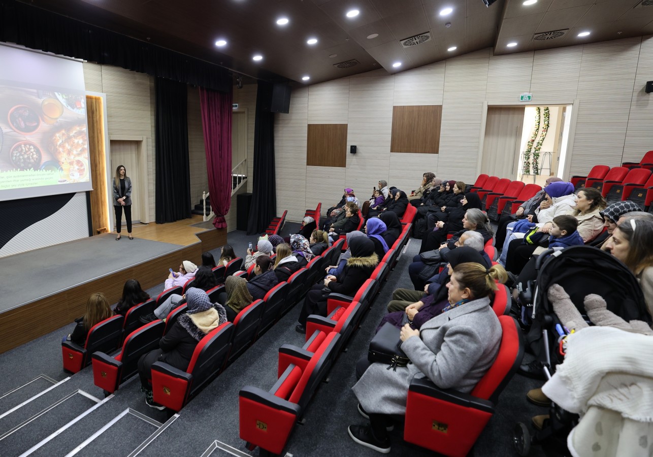 RAMAZAN AYI’NDA SAĞLIKLI BESLENME SEMİNERİ DÜZENLENDİ