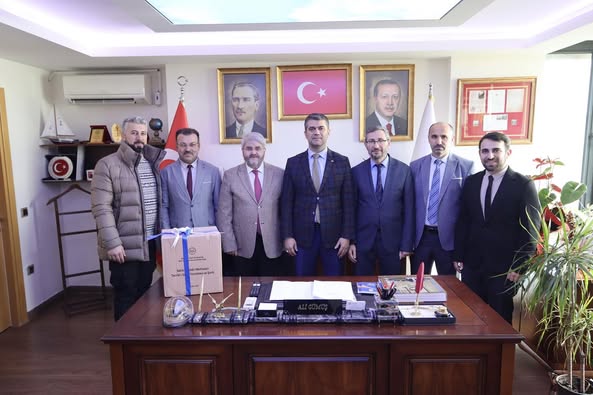 Biz de kendilerine görevlerinde muvaffakiyetler diliyoruz.