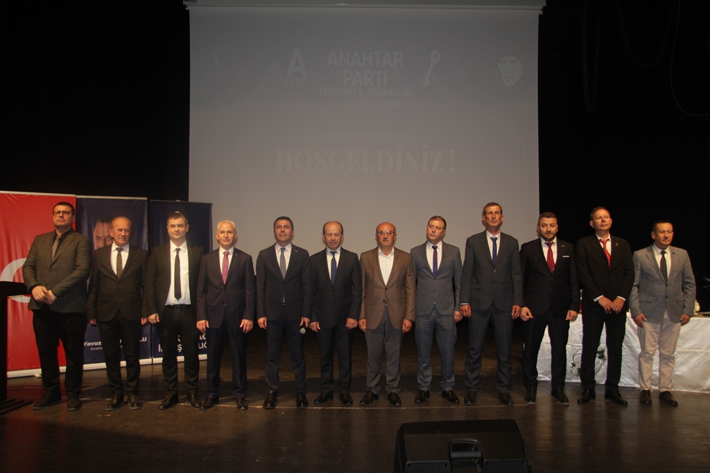 A PARTİ 1. OLAĞAN KONGRESİNDE YAVUZ AVCI YENİDEN BAŞKAN