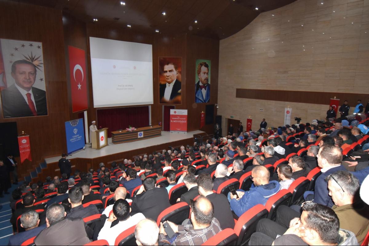DİYANET İŞLERİ BAŞKANI PROF. DR. ALİ ERBAŞ, TEKİRDAĞ NKÜ EV SAHİPLİĞİNDE KONFERANS VERDİ