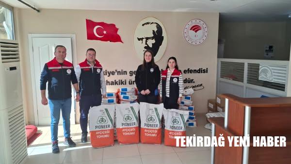 Hayrabolu İlçe Tarım ve Orman Müdürlüğü : %75 Hibeli Ayçiçeği Tohumu dağıtımını gerçekleştirdik.