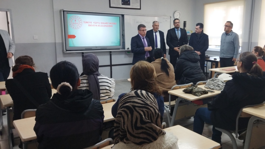 Muratlı Halk Eğitimi Merkezi “Maarif Modeli Ebeveyn Okulu” Kursunu Başlattı