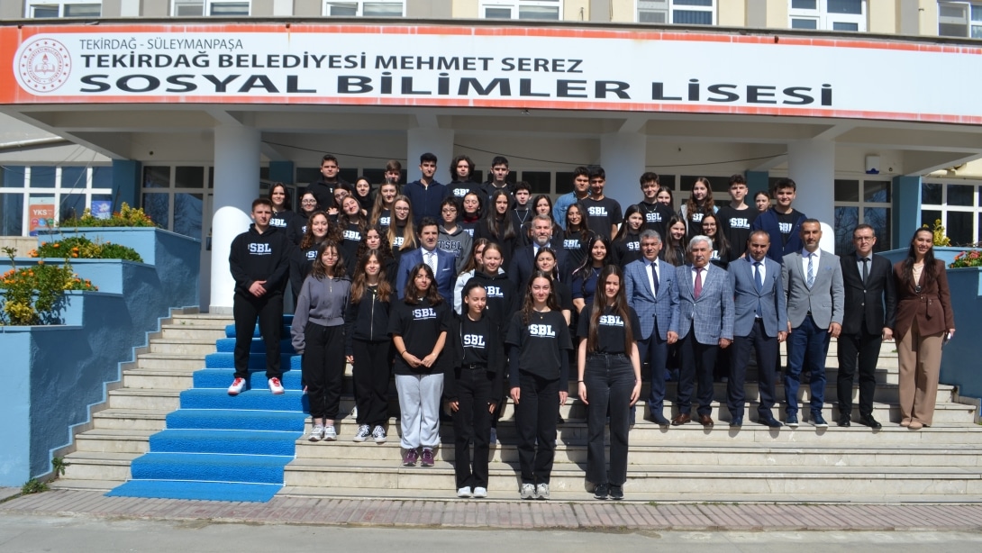 Talim Terbiye Kurulu Başkanı Prof. Dr. Sayın Cihad DEMİRLİ İlçemizde Bulunan Okulları Ziyaret Etti