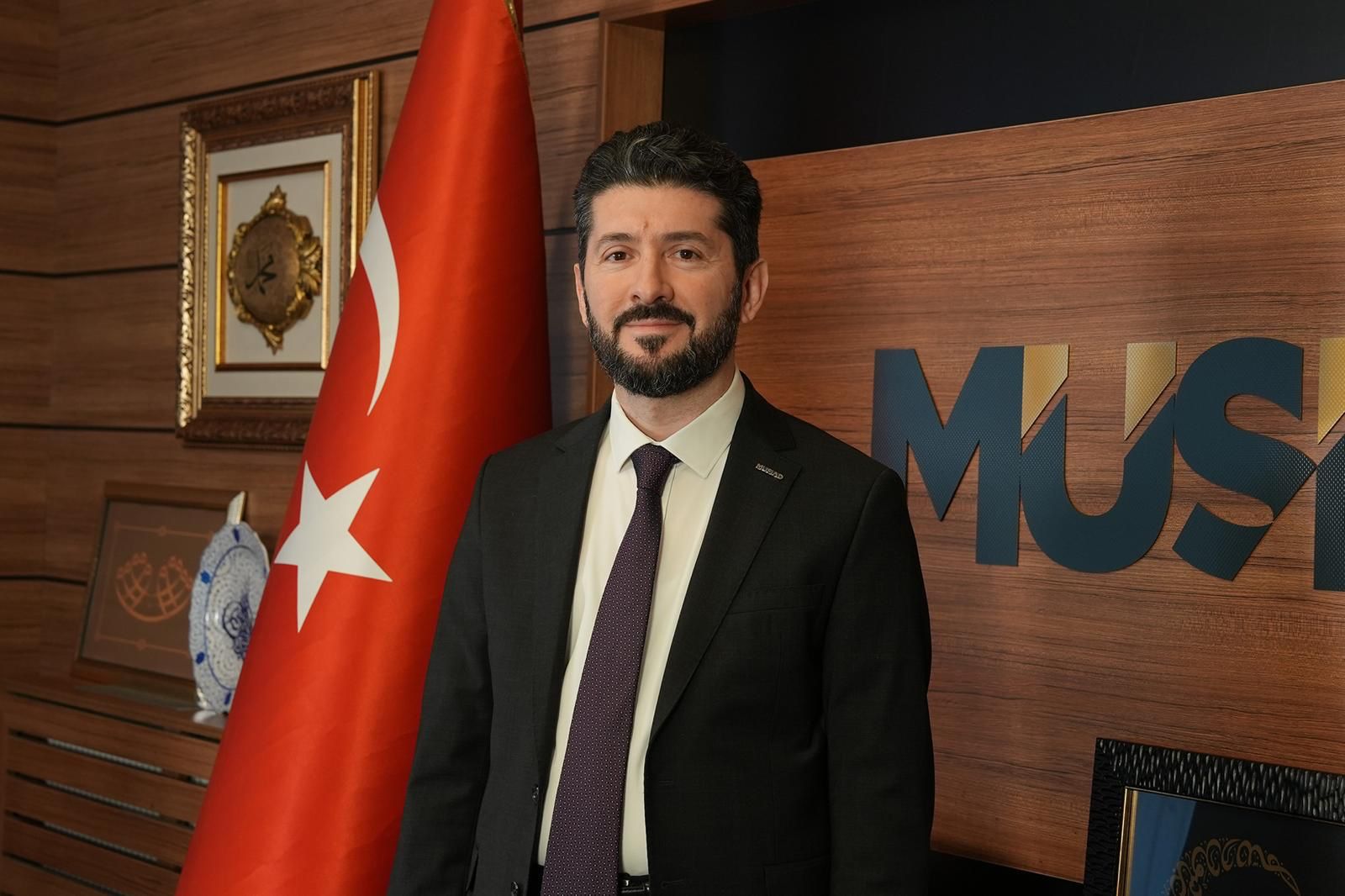 Böylesi zor dönemde Türkiye ekonomisinin yıllık bazda %3,2 oranında büyümeyi başarması takdire şayan bir gelişme olmuştur.