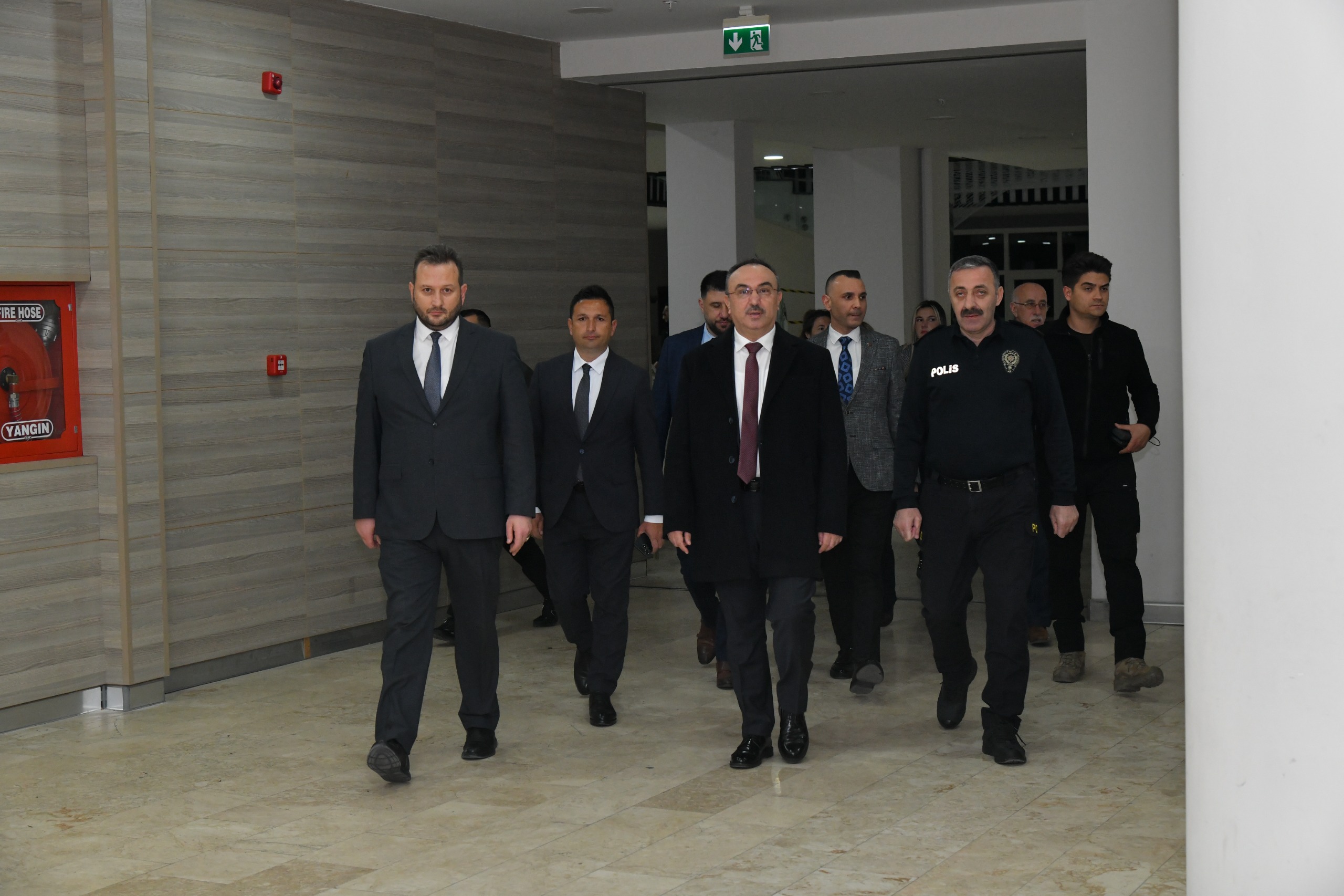 Vali Soytürk Roman Vatandaşlarla İftar Yaptı