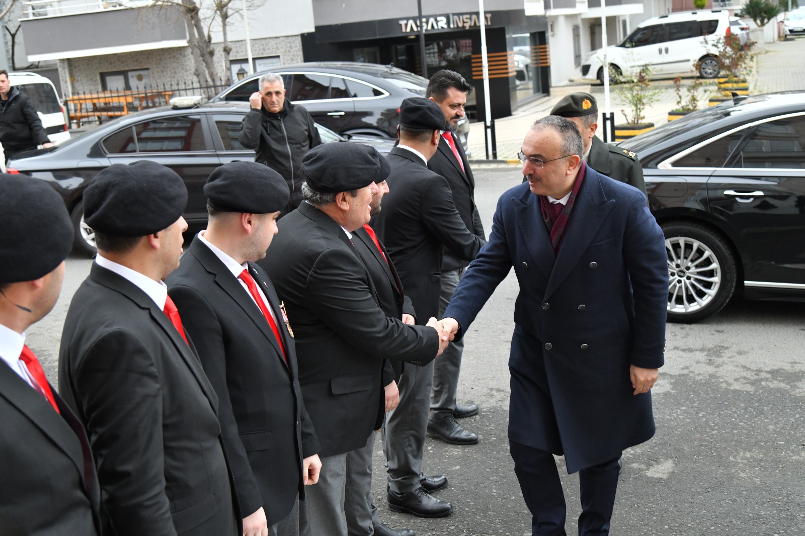 Vali Soytürk Türkiye Harp Malulü Gaziler, Şehit Dul ve Yetimleri Derneğini Ziyaret Etti 