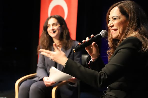 Zirve başarıyla gerçekleştirildi.