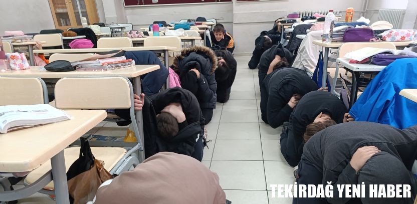 Çorlu Belediyesi Arama Kurtarma Ekibi`nden Hayat Kurtaran Eğitimler