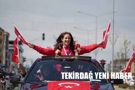 ERGENE’NİN GURURU ESMA NUR KARA DÜNYA ŞAMPİYONU OLDU