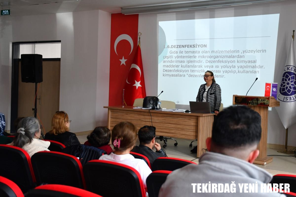HİJYEN EĞİTİMİ TEKNİK BİLİMLER MYO KONFERANS SALONU’NDA GERÇEKLEŞTİ