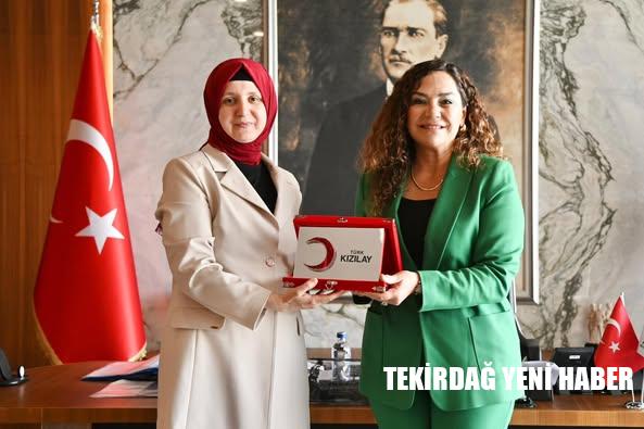 Mukadder Üğüden den Candan Başkana Ziyaret