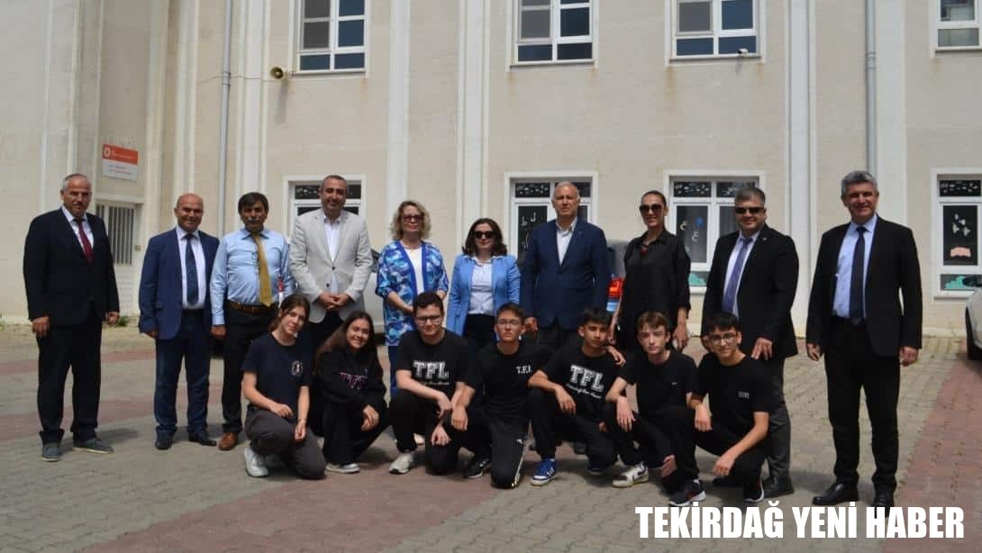 Ebru Nayim Fen Lisesi’nin Mezun Olan Öğrenciler İçin Okuttuğu Mevlid-i Şerif’e İlçe Milli Eğitim Müdür V. Serpil ÇETİN Kaltıldı.
