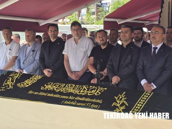 Hikmet Uylaş vefat eti. 