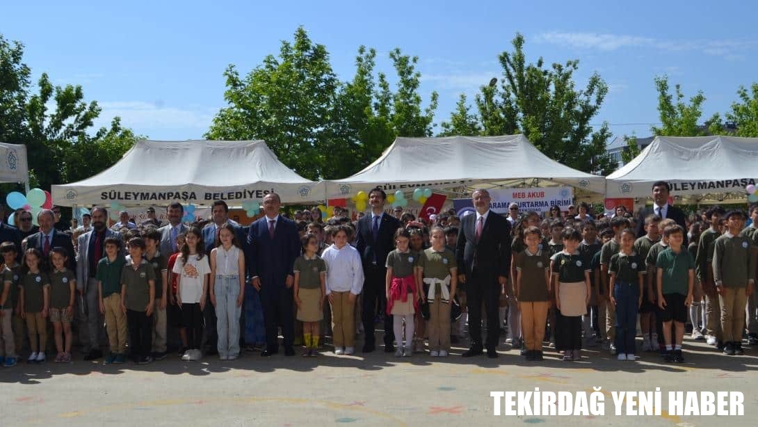 Mevlana İlkokulun’nda Düzenlenen “Sağlıklı Çocuk, Sağlıklı Gelecek” Programına Tekirdağ Valisi . Recep SOYTÜRK, Vali Yrd. . Mustafa ÇEK Katıldı