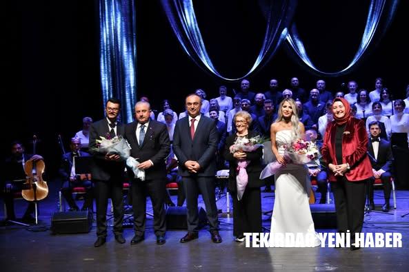 Öğretmenler Korosundan muhteşem konser