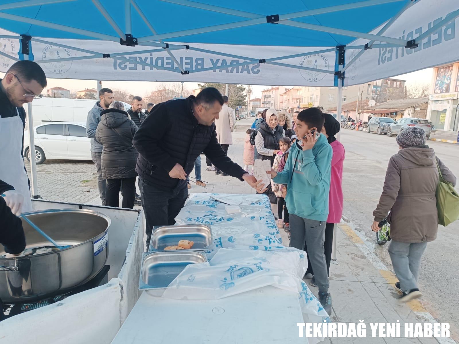 Saray belediyesi beyazköy ve büyükyoncalı’da lokma dağıttı
