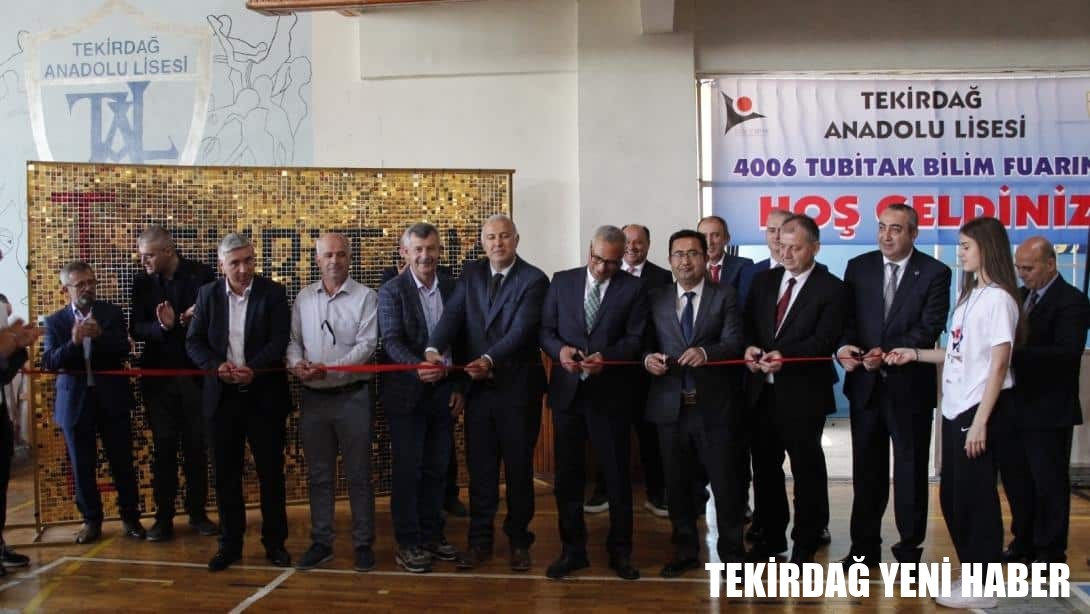 Tekirdağ Anadolu Lisesi’nde Düzenlenen TÜBİTAK Bilim Fuarına İl Milli Eğitim Şube Müdürü Yaşar EKER, İl Milli Eğitim Şube Müdürü Ömer ÇELİK, İlçe Milli Eğitim Şube Müdürü Ahmet ALTIN Katıldı