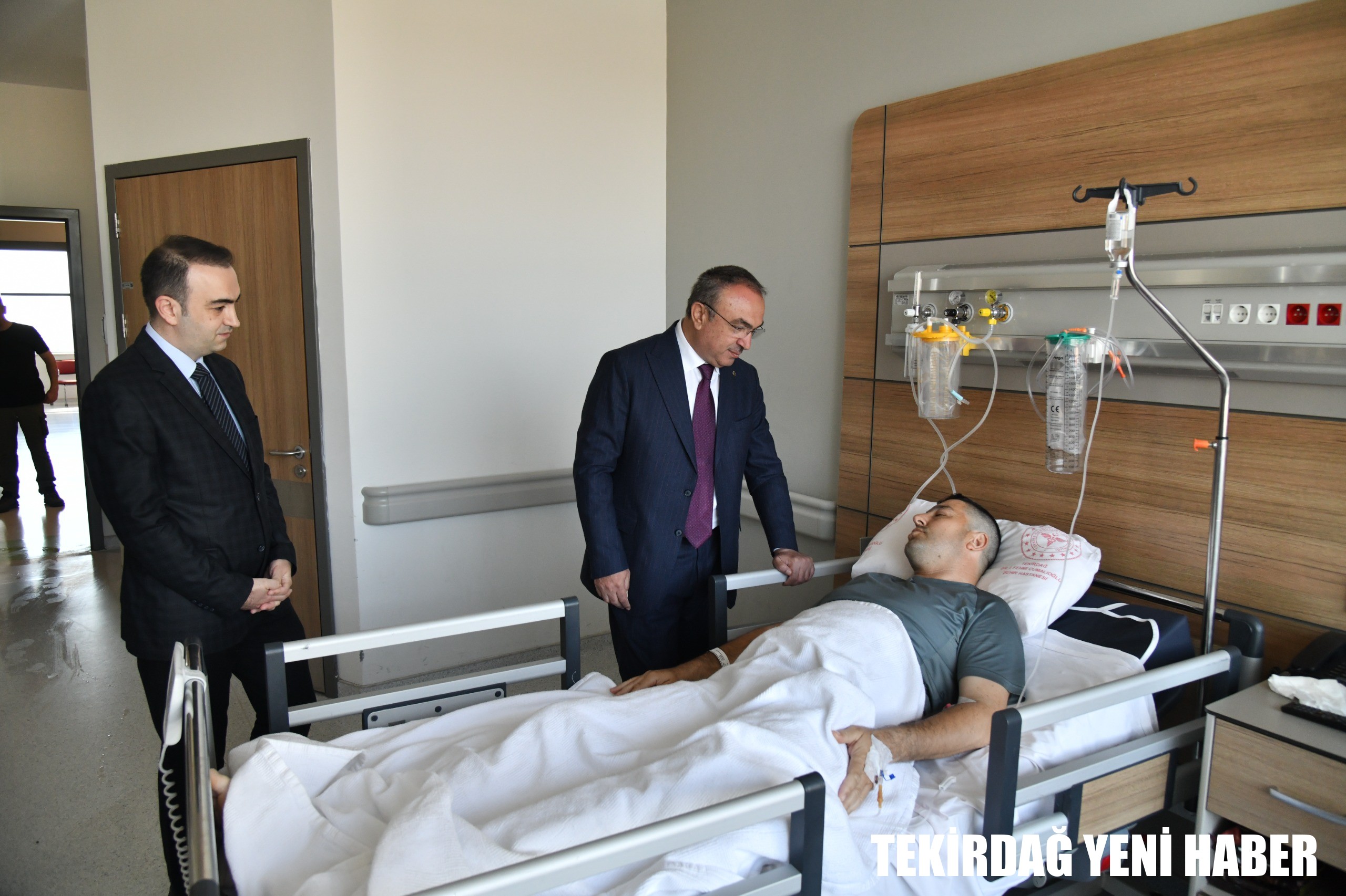 Vali Soytürk Hastanede Tedavi Gören Polis Memuru’nu Ziyaret Etti