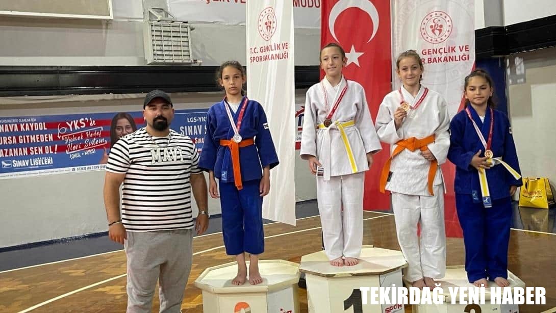 Büyükşehir Belediyesi Vali Enver Salihoğlu Ortaokulu Türk Milli Takım Yıldızlar-Minikler Judo İl Seçmelerinden Madalya İle Döndüler