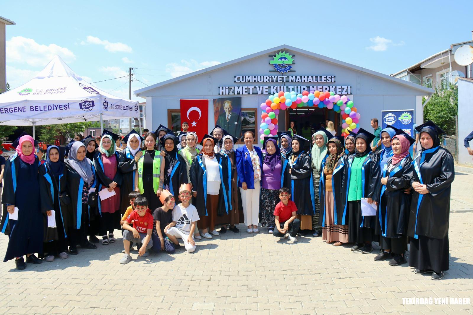 ERGENE’DE KADINLAR İÇİN DÜZENLENEN OKUMA YAZMA KURSU  İLK MEZUNLARINI VERDİ