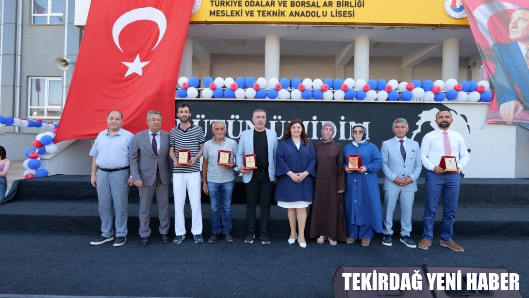 İlçemiz Türkiye Odalar Borsalar Birliği Mesleki ve Teknik Anadolu Lisesi Mezuniyet Töreni; İlçe Milli Eğitim Müdürü  Ebubekir ATİLLA’nın Katılımıyla Gerçekleşti.