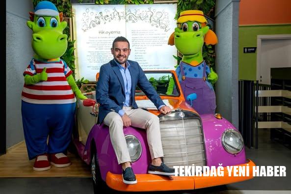 Tekirdağlı Mustafa Dal, Dünyaya Eğlence Satıyor